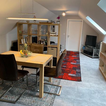 Ferienwohnung Sunny - Moderne Ferienwohnung Im Gruenen In Saarbruecken-West Exteriör bild