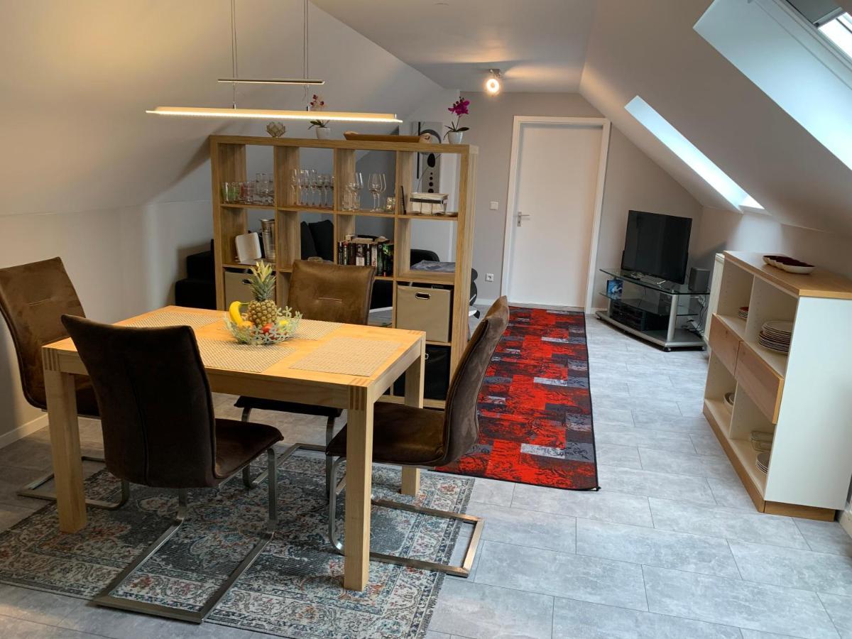 Ferienwohnung Sunny - Moderne Ferienwohnung Im Gruenen In Saarbruecken-West Exteriör bild