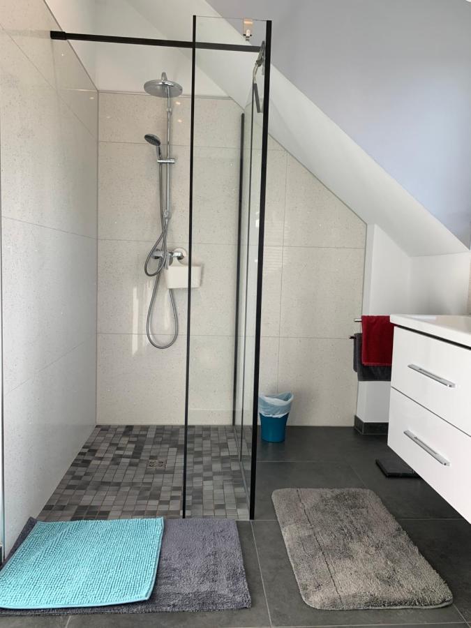 Ferienwohnung Sunny - Moderne Ferienwohnung Im Gruenen In Saarbruecken-West Exteriör bild